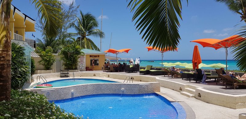 Urlaub im Radisson Aquatica Beach Resort - hier günstig online buchen