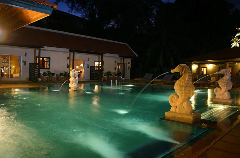 Urlaub im Baan Karon Resort - hier günstig online buchen