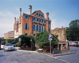 Urlaub im Santa Chiara & Residenza Parisi - hier günstig online buchen