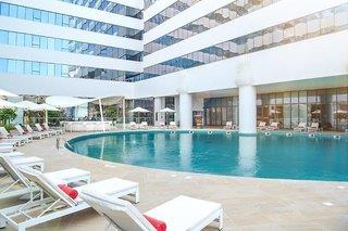 Urlaub im Al Jaddaf Rotana Suite Hotel - hier günstig online buchen